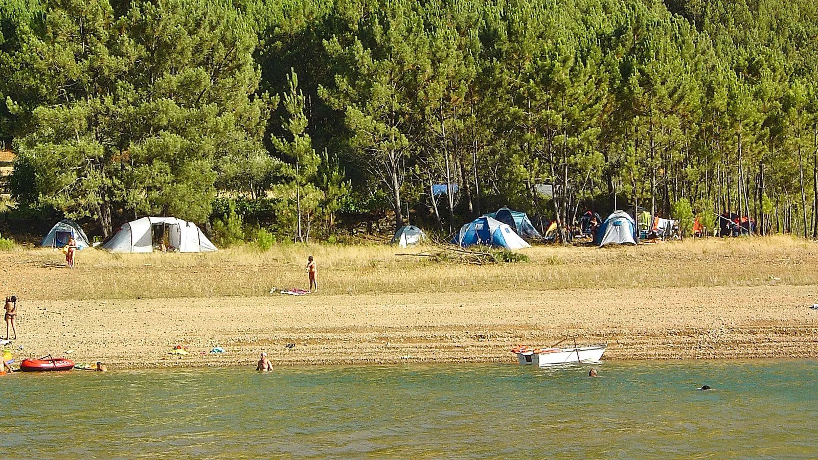 Fernandaires, Vila de Rei, Portugal - Blue Flag beach