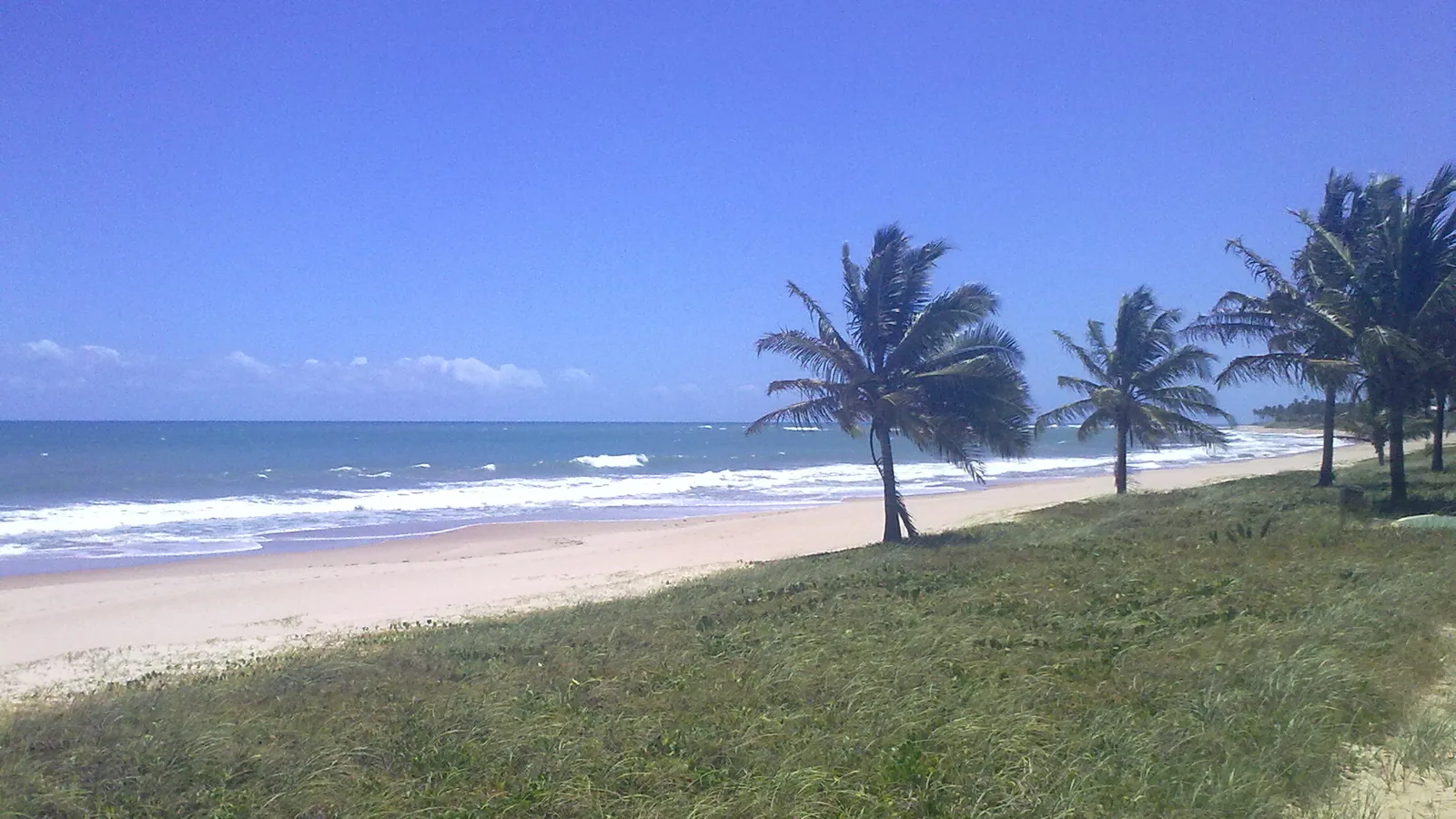 Praia do Paraíso - Guarajuba, Camaçari, Brazil - Blue Flag beach